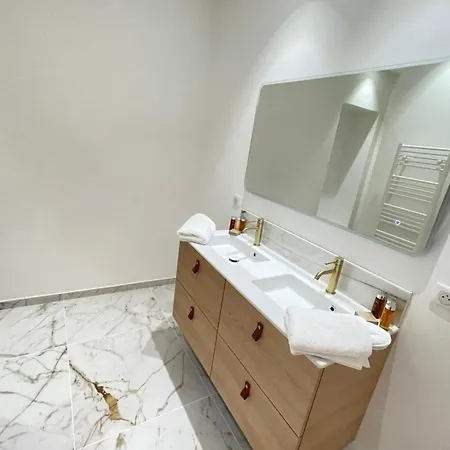 Appartamento Luxurious 4 Bedrooms 1min Beaches & 3min Palais